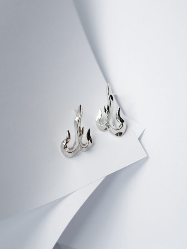 GLINT EARRINGS - RHODIUM - Image 3