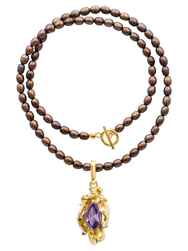 SCORCH PLUM GEM WITH CHOCOLATE PEARL NECKLACE