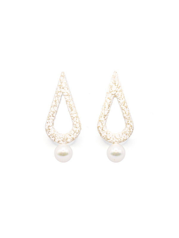 IDA WHITE PEARL EARRINGS