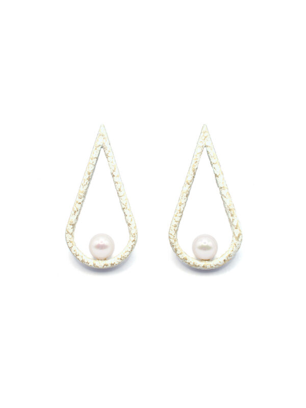 PALLAS WHITE PEARL EARRINGS