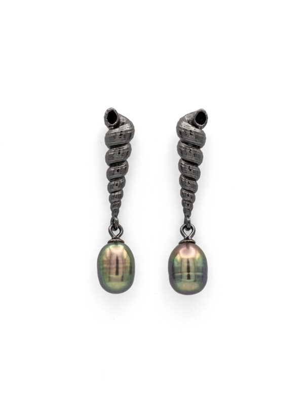 OLLE BLACK PEARL EARRINGS