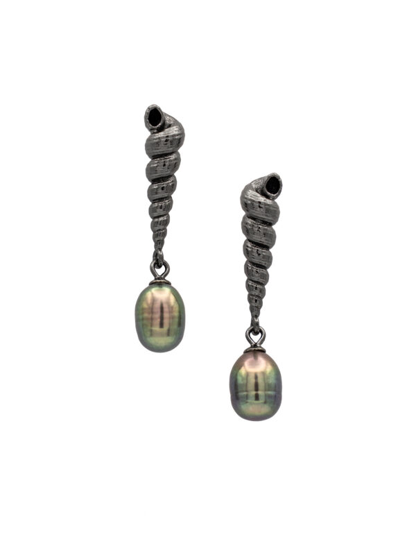 OLLE BLACK PEARL EARRINGS