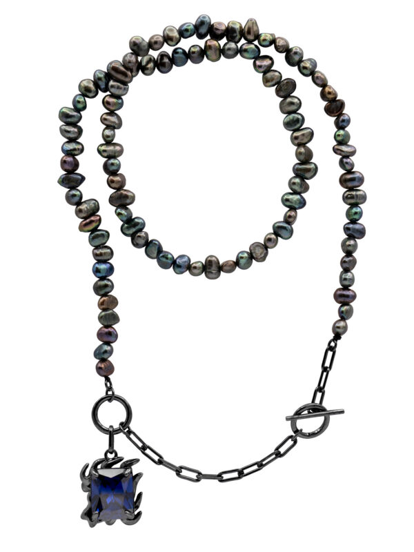 DRAVEN BLACK PEARL NECKLACE WITH MIDNIGHT BLUE GEM
