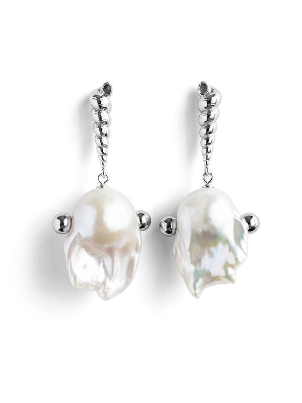 PIERCED PEARL SHELL EARRINGS