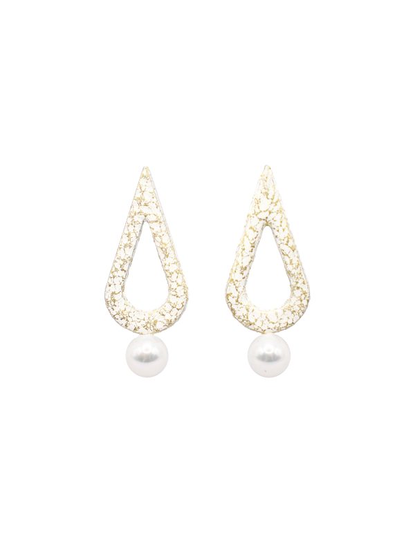 IDA WHITE PEARL EARRINGS