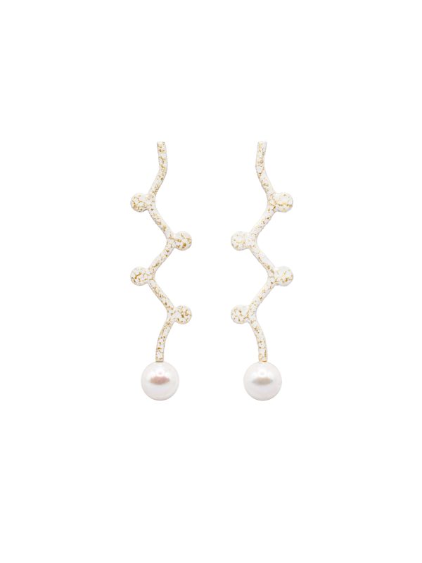 HYGIEA WHITE PEARL EARRINGS